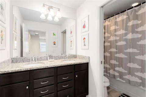 Townhouse in Kissimmee, Florida 5 bedrooms, 210.42 sq.m. № 2207691 - photo 21