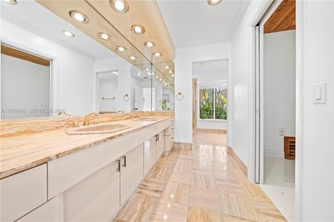 Купить виллу или дом в Форт-Лодердейл, Флорида 4 спальни, 310.48м2, № 2021881 - фото 18