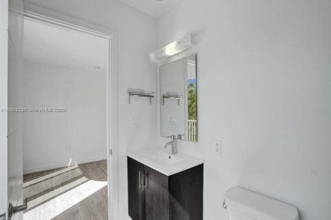 Touwnhouse à louer à Homestead, Floride: 3 chambres, 133.22 m2 № 2025169 - photo 17