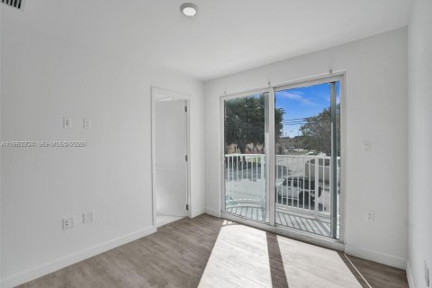 Touwnhouse à louer à Homestead, Floride: 3 chambres, 133.22 m2 № 2025169 - photo 9