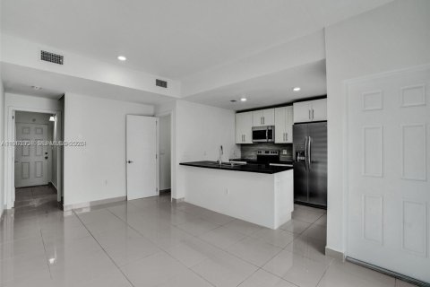 Touwnhouse à louer à Homestead, Floride: 3 chambres, 133.22 m2 № 2025169 - photo 2