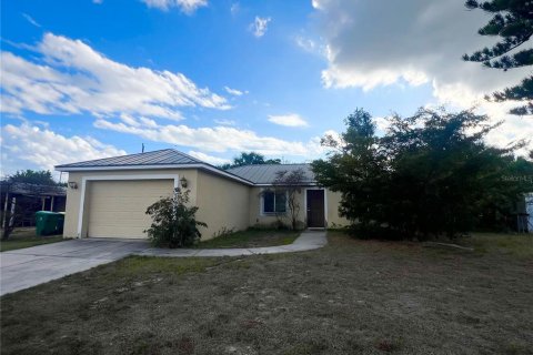 Villa ou maison à Port Charlotte, Floride 3 chambres, 111.11 m2 № 2096564