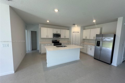 Купить виллу или дом в Сент-Луси, Флорида 6 спален, 240.25м2, № 1958676 - фото 2