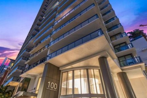 Condominio en venta en Saint Petersburg, Florida, 2 dormitorios, 172.24 m2 № 2329366 - foto 2