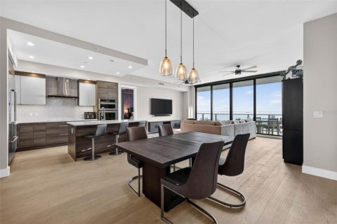 Condominio en venta en Saint Petersburg, Florida, 2 dormitorios, 172.24 m2 № 2329366 - foto 19