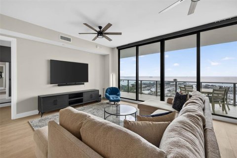 Condominio en venta en Saint Petersburg, Florida, 2 dormitorios, 172.24 m2 № 2329366 - foto 6