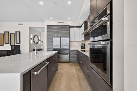 Condominio en venta en Saint Petersburg, Florida, 2 dormitorios, 172.24 m2 № 2329366 - foto 13
