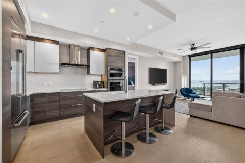 Condominio en venta en Saint Petersburg, Florida, 2 dormitorios, 172.24 m2 № 2329366 - foto 11