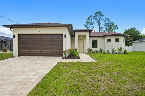 House in North Port, Florida 3 bedrooms, 136.57 sq.m. № 2314446