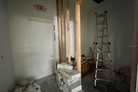 Propiedad comercial en alquiler en Winter Haven, Florida, 2543.66 m2 № 2211246 - foto 6
