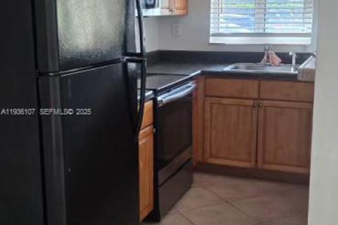 Apartment in Fort Lauderdale, Florida 1 bedroom, 44.04 sq.m. № 1994568 - photo 1