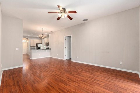 Villa ou maison à vendre à Land O' Lakes, Floride: 5 chambres, 209.96 m2 № 1616433 - photo 8
