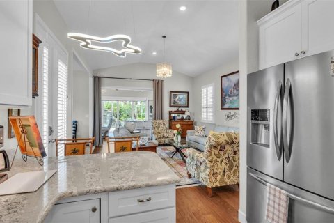 Villa ou maison à vendre à Polk City, Floride: 1 chambre, 136.57 m2 № 2312891 - photo 4