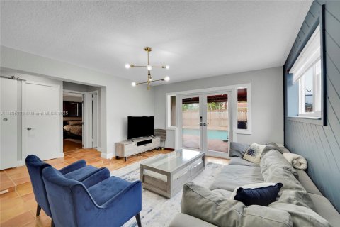 Villa ou maison à louer à Hollywood, Floride: 3 chambres, 192.87 m2 № 1947566 - photo 21