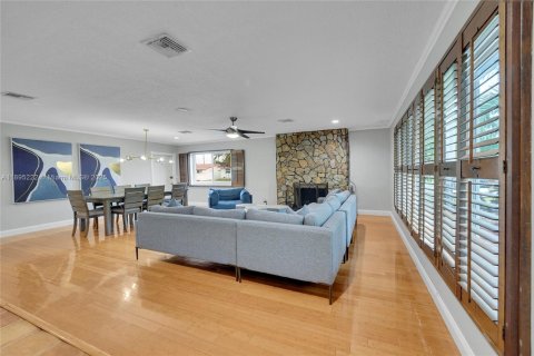 Villa ou maison à louer à Hollywood, Floride: 3 chambres, 192.87 m2 № 1947566 - photo 8