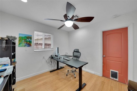 Villa ou maison à louer à Hollywood, Floride: 3 chambres, 192.87 m2 № 1947566 - photo 29