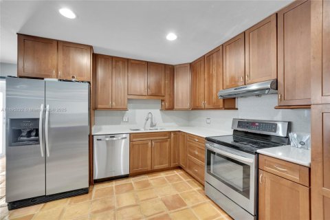 Villa ou maison à louer à Hollywood, Floride: 3 chambres, 192.87 m2 № 1947566 - photo 16