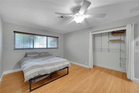 Villa ou maison à louer à Hollywood, Floride: 3 chambres, 192.87 m2 № 1947566 - photo 24