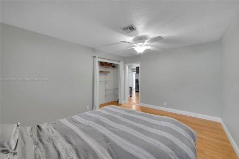 Villa ou maison à louer à Hollywood, Floride: 3 chambres, 192.87 m2 № 1947566 - photo 25