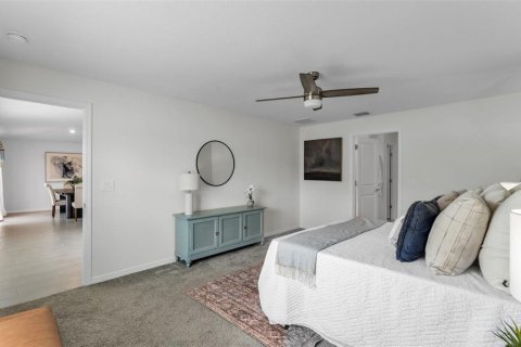 Casa en venta en Haines City, Florida, 4 dormitorios, 180.14 m2 № 1902257 - foto 12