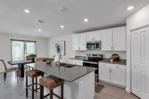Casa en venta en Haines City, Florida, 4 dormitorios, 180.14 m2 № 1902257 - foto 9