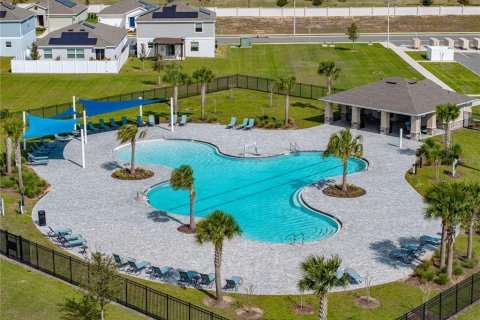 Casa en venta en Haines City, Florida, 4 dormitorios, 180.14 m2 № 1902257 - foto 2