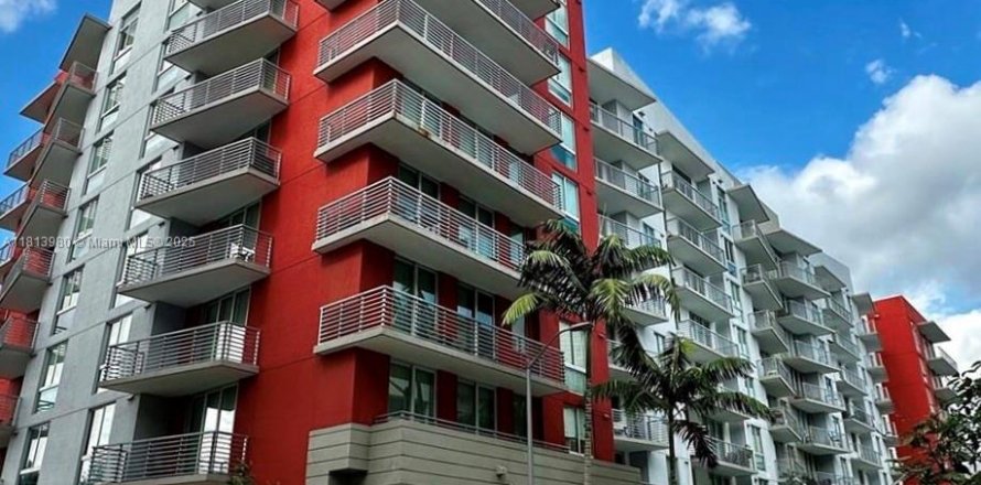 Condo à Doral, Floride, 1 chambre  № 2048643