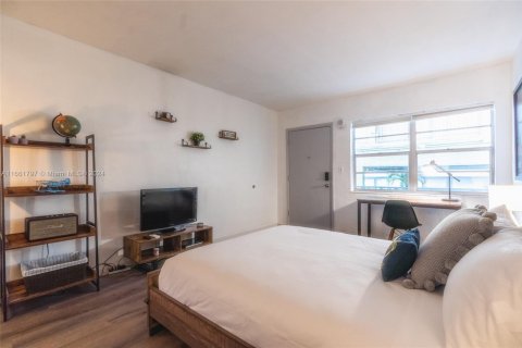 Condo in Miami Beach, Florida  № 1783727 - photo 4