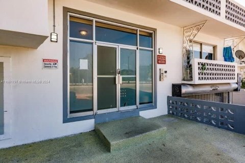 Condo in Miami Beach, Florida  № 1783727 - photo 14