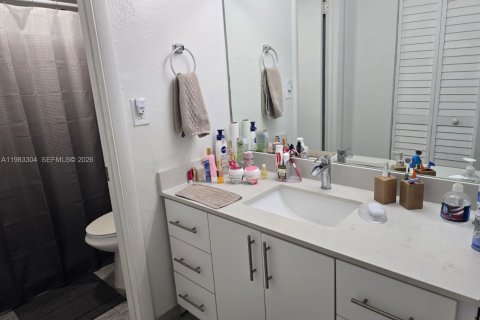 Copropriété à louer à Miami, Floride: 2 chambres, 87.14 m2 № 2048148 - photo 12
