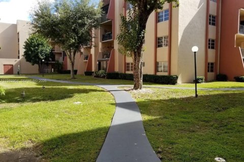Condo à Miami, Floride, 2 chambres  № 2048148