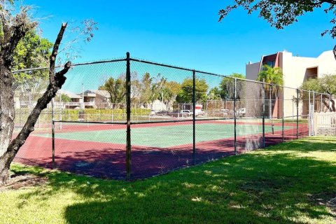 Copropriété à louer à Miami, Floride: 2 chambres, 87.14 m2 № 2048148 - photo 18