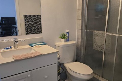 Copropriété à louer à Miami, Floride: 2 chambres, 87.14 m2 № 2048148 - photo 10