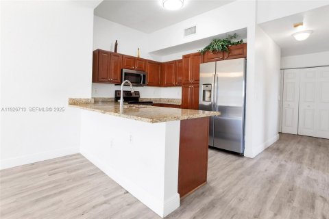 Touwnhouse à vendre à Davie, Floride: 3 chambres, 109.81 m2 № 1987963 - photo 2