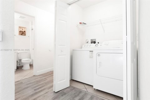 Touwnhouse à vendre à Davie, Floride: 3 chambres, 109.81 m2 № 1987963 - photo 18