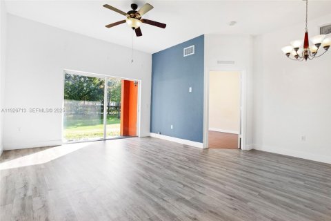 Touwnhouse à vendre à Davie, Floride: 3 chambres, 109.81 m2 № 1987963 - photo 5