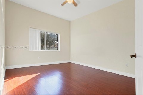 Touwnhouse à vendre à Davie, Floride: 3 chambres, 109.81 m2 № 1987963 - photo 10