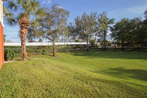 Touwnhouse à vendre à Davie, Floride: 3 chambres, 109.81 m2 № 1987963 - photo 21