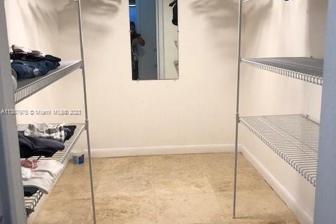 Снять в аренду кондоминиум в Холливуд, Флорида 2 спальни, 130.06м2, № 1958412 - фото 17