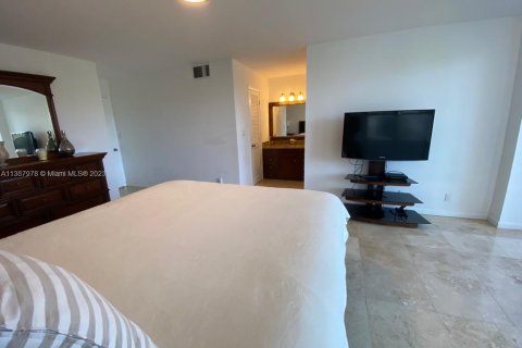 Снять в аренду кондоминиум в Холливуд, Флорида 2 спальни, 130.06м2, № 1958412 - фото 14