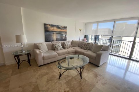 Снять в аренду кондоминиум в Холливуд, Флорида 2 спальни, 130.06м2, № 1958412 - фото 7