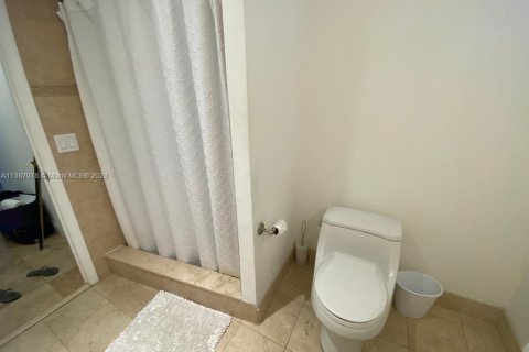 Снять в аренду кондоминиум в Холливуд, Флорида 2 спальни, 130.06м2, № 1958412 - фото 22