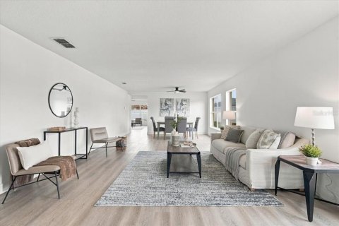 Casa en venta en Mulberry, Florida, 4 dormitorios, 208.47 m2 № 2411512 - foto 2