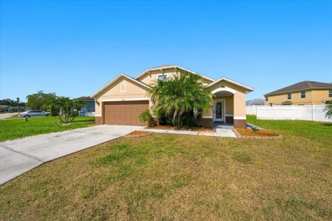 Casa en Mulberry, Florida 4 dormitorios, 208.47 m2 № 2411512