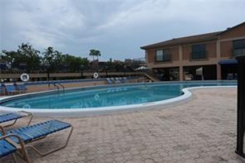 Copropriété à louer à Margate, Floride: 2 chambres, 102.19 m2 № 2400828 - photo 12