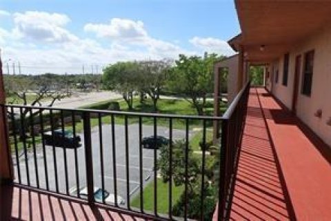Copropriété à louer à Margate, Floride: 2 chambres, 102.19 m2 № 2400828 - photo 9