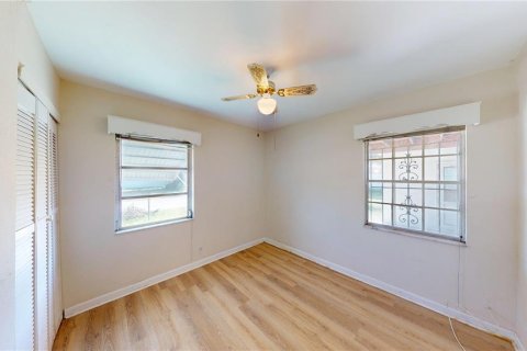 Villa ou maison à vendre à Tampa, Floride: 3 chambres, 133.04 m2 № 2432818 - photo 18