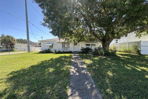 Villa ou maison à Tampa, Floride 3 chambres, 133.04 m2 № 2432818