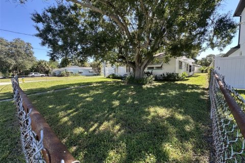 Villa ou maison à vendre à Tampa, Floride: 3 chambres, 133.04 m2 № 2432818 - photo 28