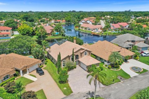 Casa en venta en Plantation, Florida, 5 dormitorios, 296.08 m2 № 1827494 - foto 12